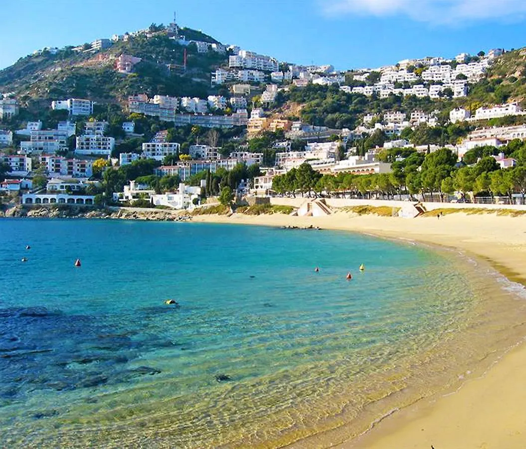 Amazing Seaview Apartment With Terrace & Parking - Casa Artevida Roses 0*,  Spanje