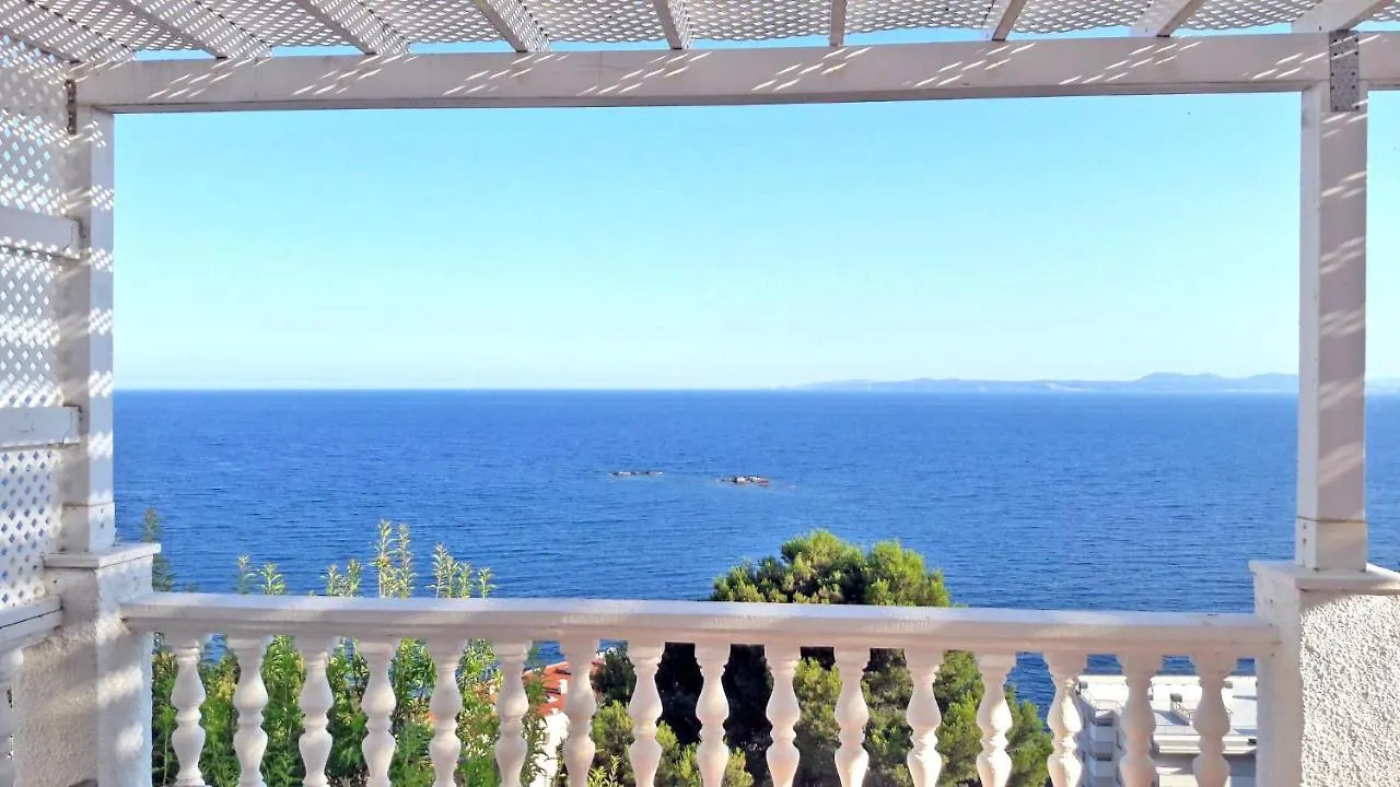 Amazing Seaview Apartment With Terrace & Parking - Casa Artevida Roses 0*,  Spain