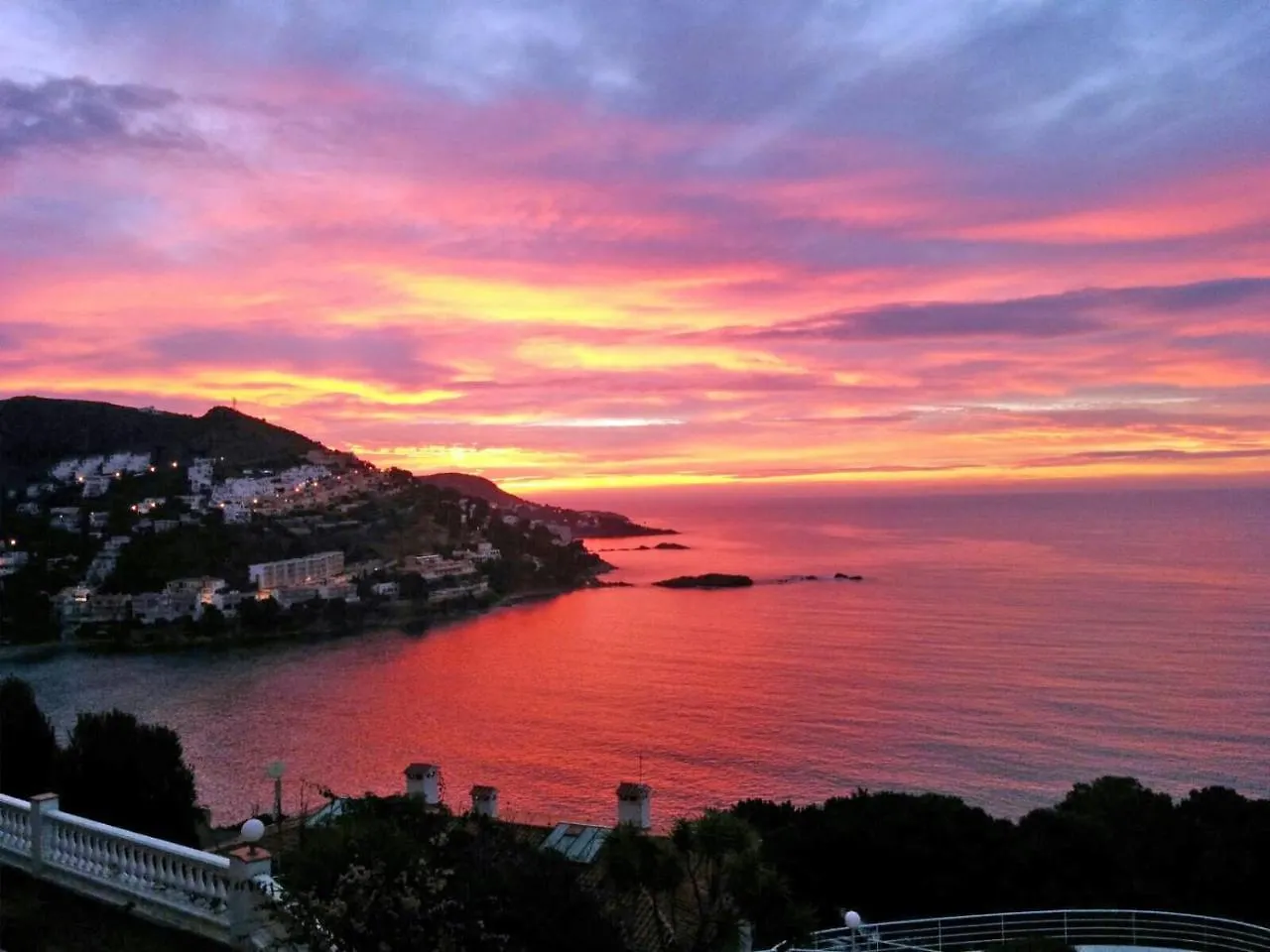 Amazing Seaview Apartment With Terrace & Parking - Casa Artevida Roses Spanje