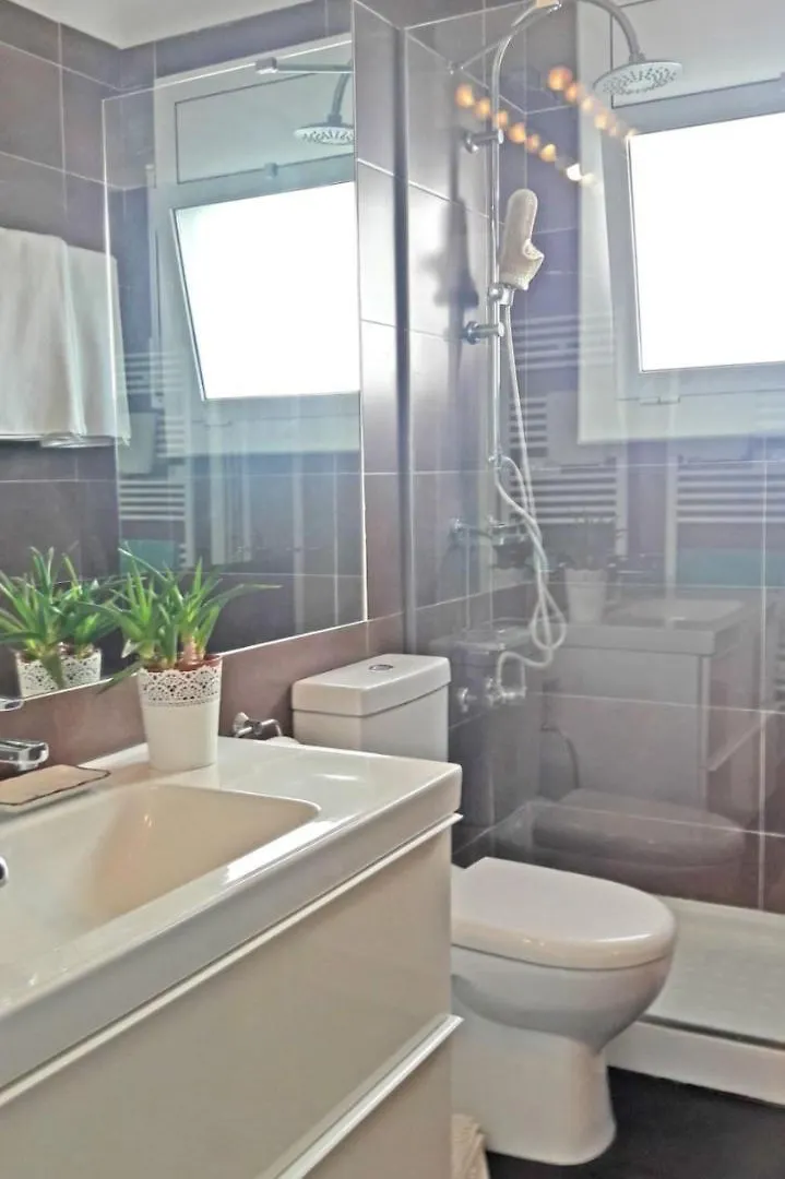 Amazing Seaview Apartment With Terrace & Parking - Casa Artevida Roses 0*,  Spanje